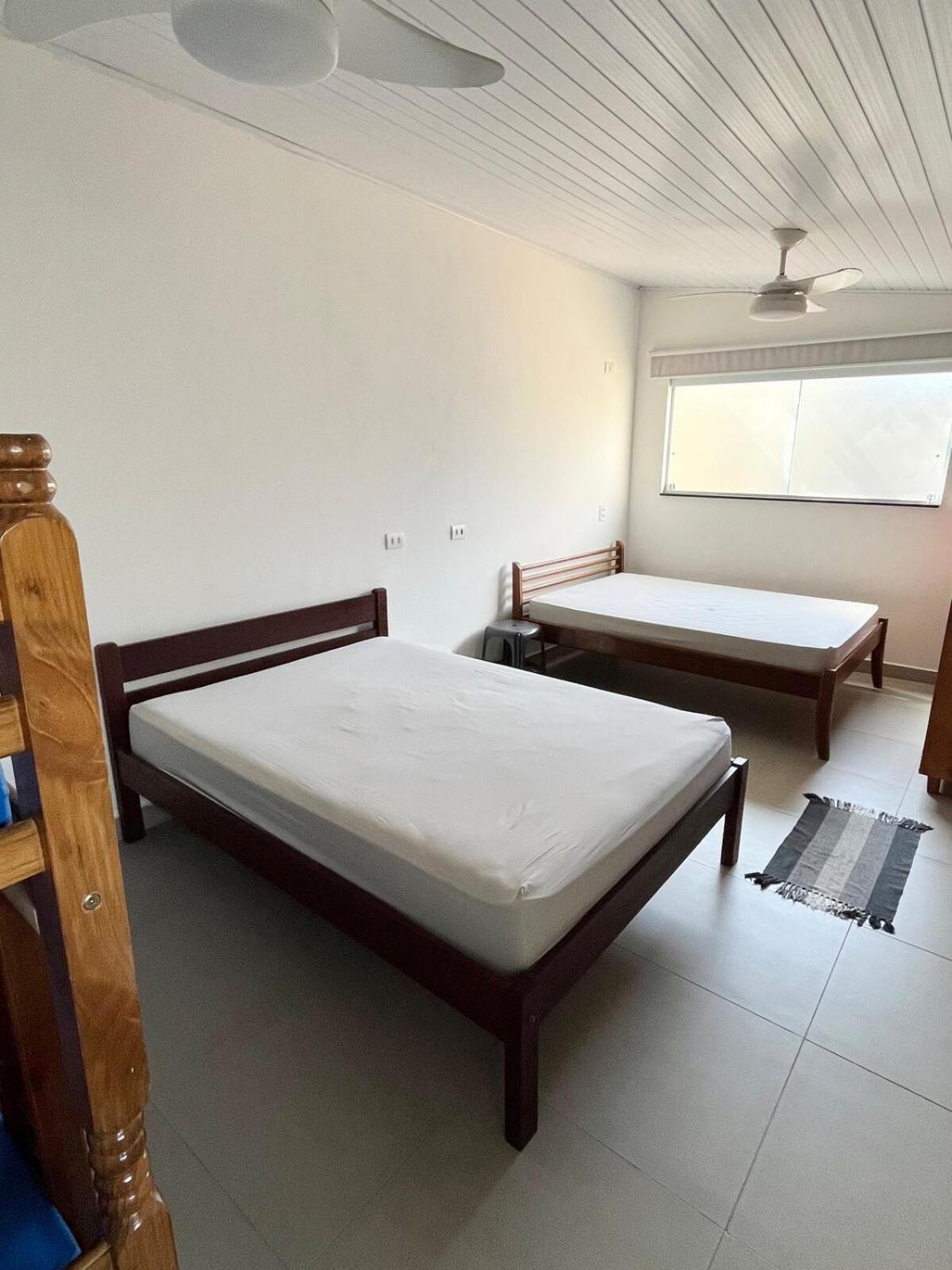 Casa Com Piscina E Ar-condicionado